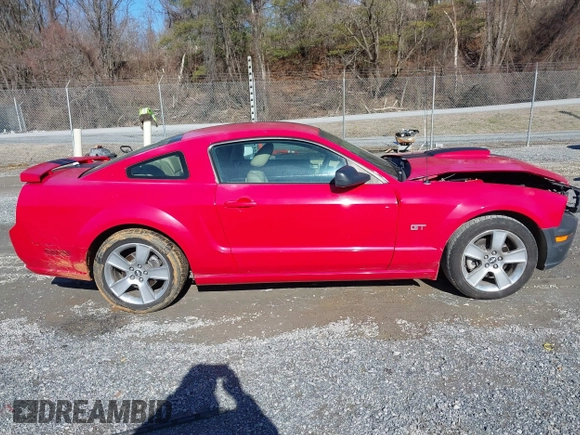 2007 Ford Mustang GT Deluxe with VIN 1ZVFT82H175367454, listed as a IAAI auction lot 41585612 with 210,182 mi miles. Bid and sale history available at carsss.com. Image 13.