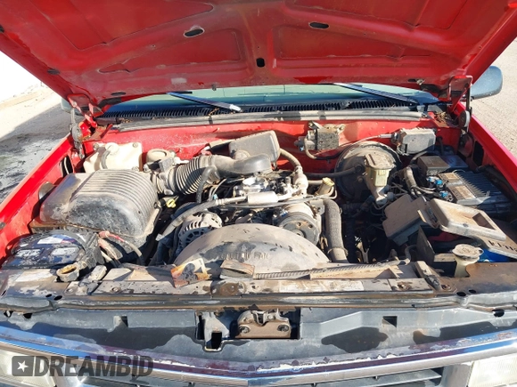 1997 Chevrolet Suburban with VIN 3GNFK16R7VG130092, listed as a IAAI auction lot 41280028 with 211,493 mi miles. Bid and sale history available at carsss.com. Image 10.