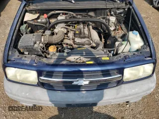 2001 Chevrolet Tracker z VIN 2CNBJ13C616955326, wystawiony jako Copart lot #64105184 z przebiegiem 138 156 mil mil oraz Tytuł czysty. Historia ofert i sprzedaży dostępna na DreamBid. Obrazek 11.