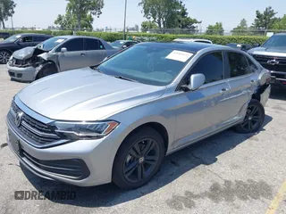 2022 Volkswagen Jetta SE с VIN 3VW7M7BU6NM004308, выставлен на аукционе IAAI как лот 42500472 с пробегом 47 717 миль миль и . История ставок и продаж доступна на DreamBid. Изображение 18.