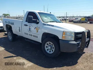 2008 Chevrolet Silverado 1500 Work Truck with VIN 1GCEC14X48Z102032, listed as a IAAI auction lot 41943346 with 398,280 mi miles. Bid and sale history available at carsss.com. Image 1.