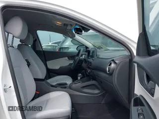 2022 Hyundai Kona SEL with VIN KM8K62AB8NU758652, listed as a IAAI auction lot 41692410 with 10,732 mi miles. Bid and sale history available at carsss.com. Image 5.