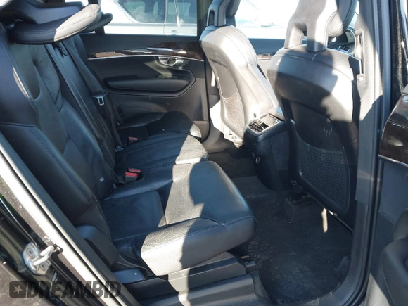 2016 Volvo XC90 T6 Momentum with VIN YV4A22PK4G1075562, listed as a IAAI auction lot 41680758 with 131,920 mi miles. Bid and sale history available at carsss.com. Image 8.