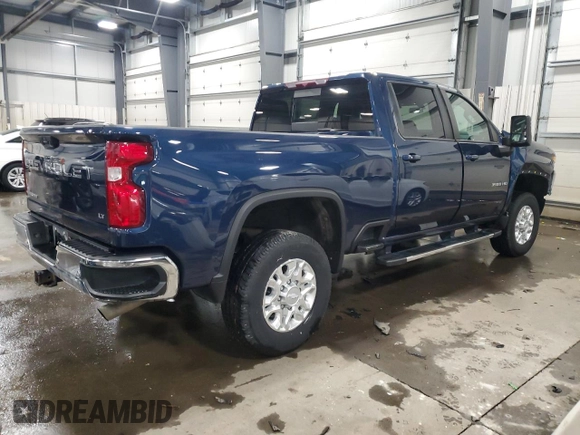 2020 Chevrolet Silverado 3500HD LT with VIN 1GC4YTE72LF333755, listed as a Copart auction lot 44764675 with 33,741 mi miles and Salvage Title. Bid and sale history available at carsss.com. Image 3.