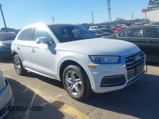 2019 Audi Q5 Premium with VIN WA1ANAFY8K2126536, listed as a IAAI auction lot 41018854 with 132,800 mi miles. Bid and sale history available at carsss.com. Image 1.