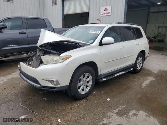2013 Toyota Highlander with VIN 5TDZK3EH0DS099682, listed as a Copart auction lot 51781675 with 114,190 mi miles and Salvage Title. Bid and sale history available at carsss.com. Image 1.