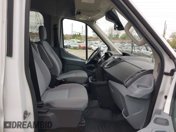 2017 Ford Transit Passenger XL z VIN 1FMZK1CM8HKA67270, wystawiony jako IAAI lot #42074459 z przebiegiem 50 461 mil mil oraz . Historia ofert i sprzedaży dostępna na DreamBid. Obrazek 5.