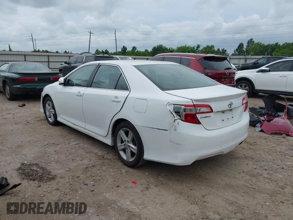 2014 Toyota Camry L with VIN 4T1BF1FK1EU426216, listed as a IAAI auction lot 42152479 with 210,388 mi miles. Bid and sale history available at carsss.com. Image 3.