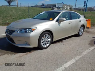 2013 Lexus ES 300h Hybrid with VIN JTHBW1GG6D2011464, listed as a IAAI auction lot 41838434 with 150,747 mi miles. Bid and sale history available at carsss.com. Image 17.