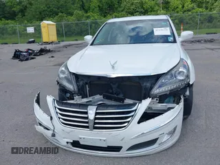 2013 Hyundai Equus Signature with VIN KMHGH4JH2DU059788, listed as a IAAI auction lot 42136278 with 68,672 mi miles and . Bid and sale history available at DreamBid. Image 12.