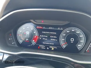 2020 Audi Q3 S line Premium Plus z VIN WA1EECF34L1030072, wystawiony jako IAAI lot #42198776 z przebiegiem 20 362 mil mil oraz . Historia ofert i sprzedaży dostępna na DreamBid. Obrazek 7.
