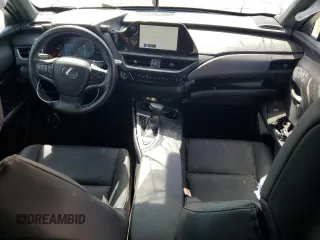 2023 Lexus UX 250h F Sport z VIN JTHB6JBH0P2155693, wystawiony jako Copart lot #56769475 z przebiegiem 61 661 mil mil oraz Szkoda całkowita • Salvage title. Historia ofert i sprzedaży dostępna na DreamBid. Obrazek 8.