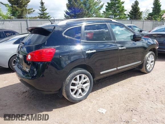2011 Nissan Rogue S z VIN JN8AS5MV7BW277914, wystawiony jako IAAI lot #42327420 z przebiegiem 137 161 mil mil oraz . Historia ofert i sprzedaży dostępna na DreamBid. Obrazek 4.