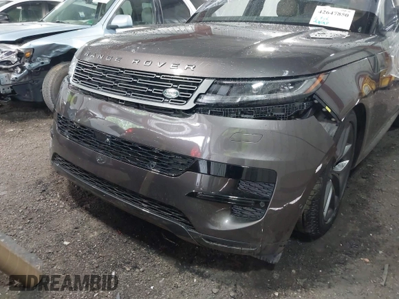 2024 Land Rover Range Rover Sport SE with VIN SAL1P9EU6RA170735, listed as a IAAI auction lot 42647850 with 8,906 mi miles and . Bid and sale history available at DreamBid. Image 6.