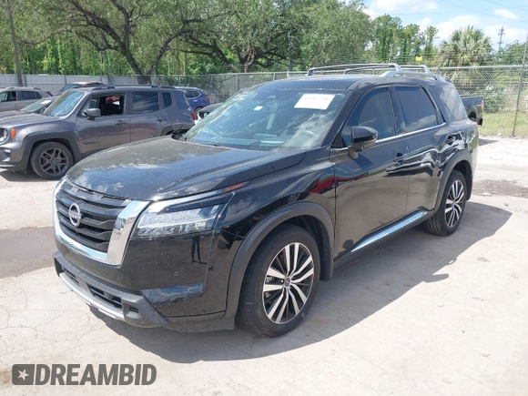 2024 Nissan Pathfinder Platinum z VIN 5N1DR3DJ6RC243508, wystawiony jako IAAI lot #42007758 z przebiegiem 19 729 mil mil oraz . Historia ofert i sprzedaży dostępna na DreamBid. Obrazek 17.