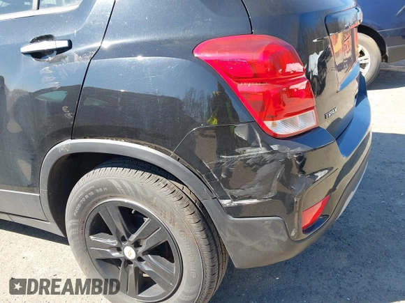2019 Chevrolet Trax LT z VIN KL7CJLSB1KB774921, wystawiony jako IAAI lot #41590380 z przebiegiem 56 377 mil mil oraz . Historia ofert i sprzedaży dostępna na DreamBid. Obrazek 6.