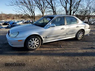 2002 Hyundai Sonata GLS with VIN KMHWF35H52A626032, listed as a Copart auction lot 86873644 with 169,614 mi miles and Salvage Title. Bid and sale history available at carsss.com. Image 1.