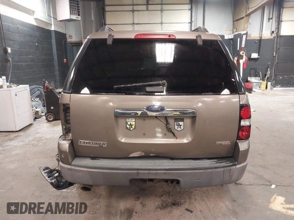 2006 Ford Explorer XLT with VIN 1FMEU73E06UB06021, listed as a IAAI auction lot 41910253 with 202,797 mi miles. Bid and sale history available at carsss.com. Image 16.
