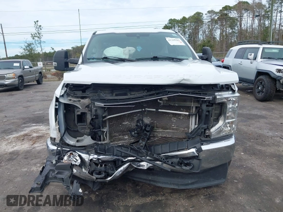 2022 Ford F-250 XL z VIN 1FT7W2BTXNEF76074, wystawiony jako IAAI lot #41339363 z przebiegiem 70 594 mil mil oraz . Historia ofert i sprzedaży dostępna na DreamBid. Obrazek 6.