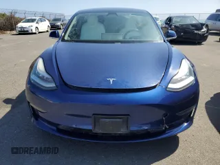 2020 Tesla Model 3 Standard Range Plus z VIN 5YJ3E1EA2LF775170, wystawiony jako Copart lot #46892785 z przebiegiem 48 539 mil mil oraz Szkoda całkowita • Salvage title. Historia ofert i sprzedaży dostępna na DreamBid. Obrazek 5.