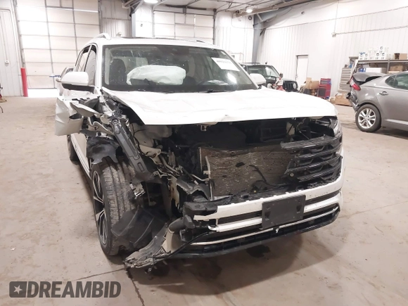 2024 Volkswagen Atlas SEL Premium R-Line z VIN 1V2FR2CA0RC507586, wystawiony jako IAAI lot #40921678 z przebiegiem 26 996 mil mil oraz . Historia ofert i sprzedaży dostępna na DreamBid. Obrazek 6.
