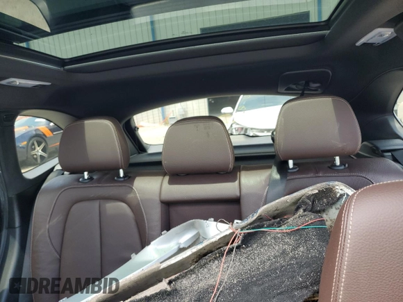 2021 BMW X1 sDrive28i z VIN WBXJG7C05M5U10504, wystawiony jako Copart lot #58708935 z przebiegiem 25 180 mil mil oraz Nie do naprawy • Non repairable. Historia ofert i sprzedaży dostępna na DreamBid. Obrazek 10.
