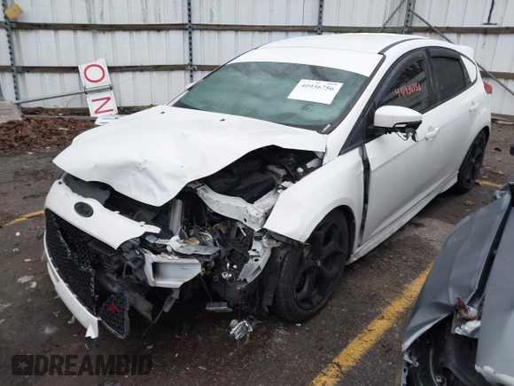 2014 Ford Focus ST with VIN 1FADP3L94EL256548, listed as a IAAI auction lot 40936756 with 79,340 mi miles and . Bid and sale history available at carsss.com. Image 18.
