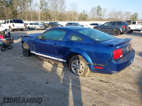2008 Ford Mustang Deluxe z VIN 1ZVHT80N085129002, wystawiony jako IAAI lot #41796077 z przebiegiem 148 589 mil mil oraz . Historia ofert i sprzedaży dostępna na DreamBid. Obrazek 3.