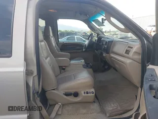 2005 Ford Excursion Limited с VIN 1FMNU43S05ED45873, выставлен на аукционе IAAI как лот 42627527 с пробегом 398 813 миль миль и . История ставок и продаж доступна на DreamBid. Изображение 5.