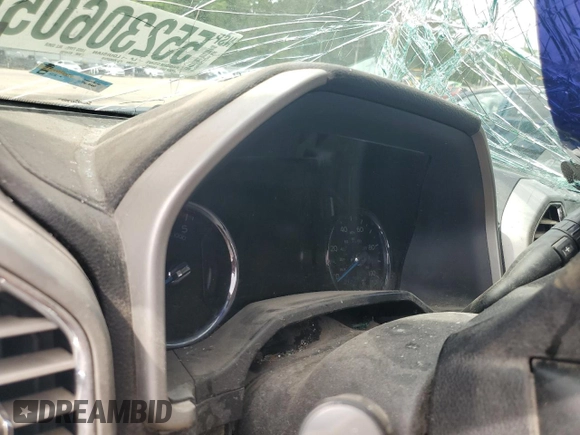 2017 Ford F-250 Lariat z VIN 1FT7W2BT4HEB74233, wystawiony jako Copart lot #55230605 z przebiegiem Nie podano mil oraz Szkoda całkowita • Salvage title. Historia ofert i sprzedaży dostępna na DreamBid. Obrazek 9.