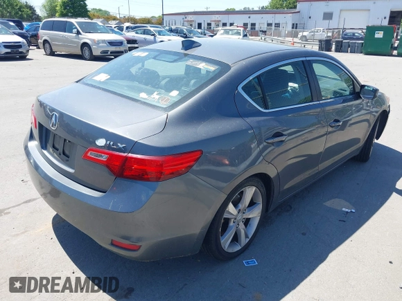 2013 Acura ILX Tech Pkg with VIN 19VDE1F7XDE007976, listed as a IAAI auction lot 42052098 with 119,494 mi miles. Bid and sale history available at carsss.com. Image 4.