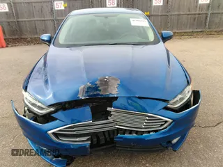 2017 Ford Fusion S with VIN 3FA6P0G73HR282368, listed as a IAAI auction lot 41906999 with 76,259 mi miles. Bid and sale history available at carsss.com. Image 6.