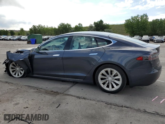 2017 Tesla Model S 100D z VIN 5YJSA1E25HF187898, wystawiony jako Copart lot #60829025 z przebiegiem 82 823 mil mil oraz Szkoda całkowita • Salvage title. Historia ofert i sprzedaży dostępna na DreamBid. Obrazek 2.