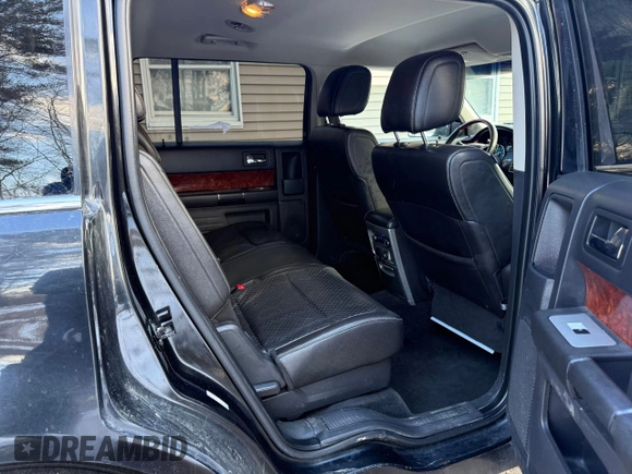 2010 Ford Flex Limited w/Ecoboost with VIN 2FMHK6DT4ABA33924, listed as a Copart auction lot 89022355 with 142,296 mi miles and Clean Title. Bid and sale history available at carsss.com. Image 6.