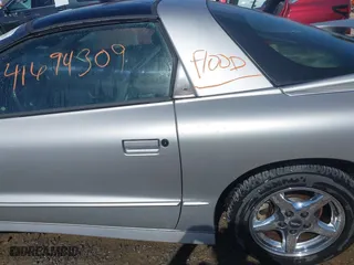 2000 Pontiac Firebird Formula with VIN 2G2FV22G5Y2161203, listed as a IAAI auction lot 41694309 with 1 mi miles. Bid and sale history available at carsss.com. Image 6.