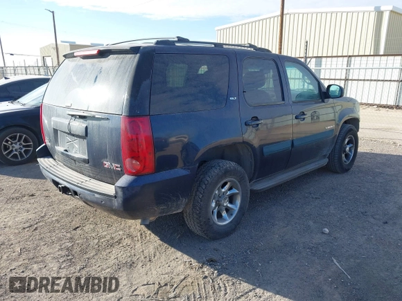 2007 GMC Yukon SLT with VIN 1GKFC13077R171888, listed as a IAAI auction lot 41332475 with 277,240 mi miles. Bid and sale history available at carsss.com. Image 4.