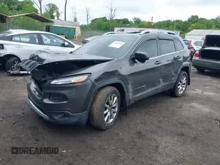 2017 Jeep Cherokee High Altitude z VIN 1C4PJMDS8HW501709, wystawiony jako IAAI lot #42232052 z przebiegiem 105 266 mil mil oraz . Historia ofert i sprzedaży dostępna na DreamBid. Obrazek 2.