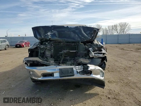 2015 Ram 1500 Laramie Limited z VIN 1C6RR7PT5FS602368, wystawiony jako Copart lot #50266245 z przebiegiem 181 055 mil mil oraz Szkoda całkowita • Salvage title. Historia ofert i sprzedaży dostępna na DreamBid. Obrazek 10.