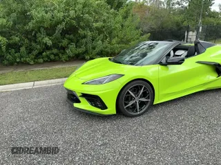 2023 Chevrolet Corvette 2LT z VIN 1G1YB3D47P5123733, wystawiony jako Copart lot #90665685 z przebiegiem 5 330 mil mil oraz Czysty tytuł • Clean title. Historia ofert i sprzedaży dostępna na DreamBid. Obrazek 11.