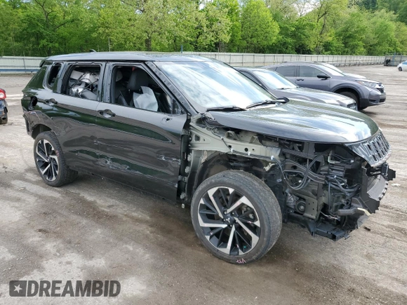 2023 Mitsubishi Outlander SE z VIN JA4J4UA87PZ011064, wystawiony jako Copart lot #56148365 z przebiegiem 28 144 mil mil oraz Szkoda całkowita • Salvage title. Historia ofert i sprzedaży dostępna na DreamBid. Obrazek 4.
