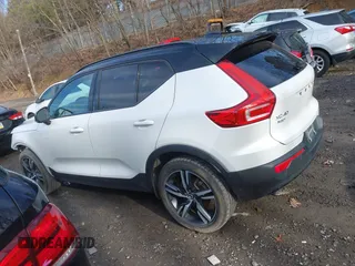 2021 Volvo XC40 R-Design with VIN YV4162UM6M2402320, listed as a IAAI auction lot 41849873 with 78,526 mi miles and . Bid and sale history available at carsss.com. Image 14.