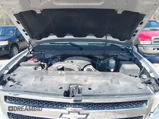 2011 Chevrolet Silverado 1500 LT with VIN 1GCRKSE39BZ388702, listed as a IAAI auction lot 41921374 with 124,322 mi miles and . Bid and sale history available at DreamBid. Image 10.