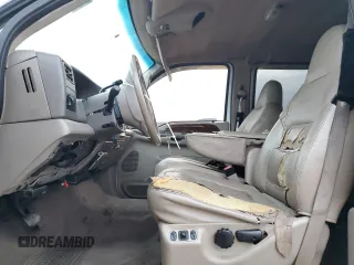 2001 Ford Super Duty F-250 XL with VIN 1FTNW21S81EB16308, listed as a Copart auction lot 85760504 with 291,738 mi miles and Salvage Title. Bid and sale history available at carsss.com. Image 7.