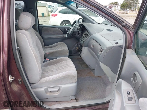 2000 Toyota Sienna LE z VIN 4T3ZF13C0YU179830, wystawiony jako IAAI lot #42262290 z przebiegiem 224 275 mil mil oraz . Historia ofert i sprzedaży dostępna na DreamBid. Obrazek 5.