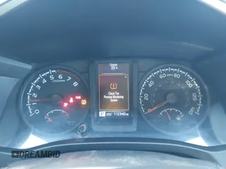 2022 Toyota Tacoma SR с VIN 3TYRX5GN8NT046105, выставлен на аукционе IAAI как лот 41405892 с пробегом 112 340 миль миль и . История ставок и продаж доступна на DreamBid. Изображение 7.
