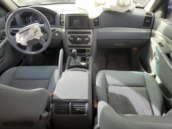 2007 Jeep Grand Cherokee Laredo with VIN 1J8HR48P67C630074, listed as a Copart auction lot 43810525 with 177,521 mi miles and Non Repairable. Bid and sale history available at carsss.com. Image 8.