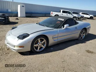2003 Chevrolet Corvette z VIN 1G1YY32G635102667, wystawiony jako Copart lot #77631204 z przebiegiem 140 418 mil mil oraz Szkoda całkowita • Salvage title. Historia ofert i sprzedaży dostępna na DreamBid. Obrazek 1.