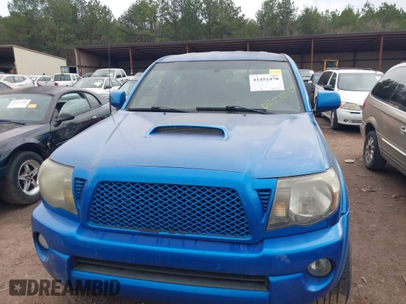2009 Toyota Tacoma PreRunner with VIN 3TMJU62N89M086883, listed as a IAAI auction lot 41451470 with 226,002 mi miles. Bid and sale history available at carsss.com. Image 12.