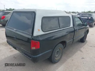 1998 Isuzu Hombre S z VIN 1GGCS1448W8663285, wystawiony jako IAAI lot #42332325 z przebiegiem 141 267 mil mil oraz . Historia ofert i sprzedaży dostępna na DreamBid. Obrazek 4.