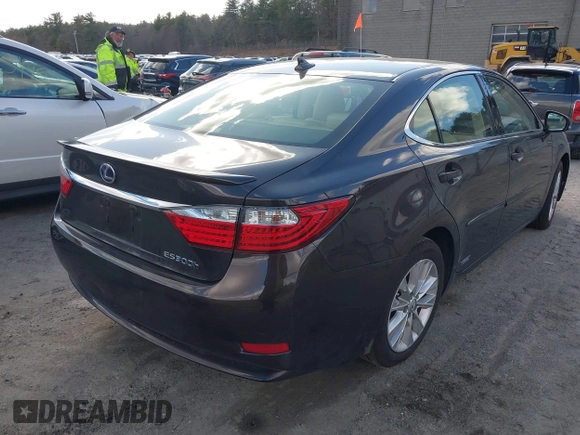 2014 Lexus ES 300h with VIN JTHBW1GG7E2040277, listed as a IAAI auction lot 41867667 with 104,623 mi miles and . Bid and sale history available at DreamBid. Image 4.